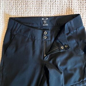 Oakley Low-Rise Athletic Pants- Black